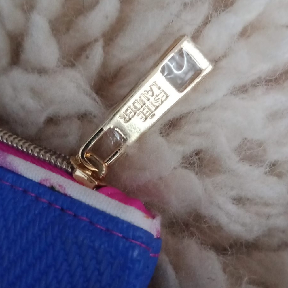 Estee Lauder cosmetic case - Picture 3 of 7